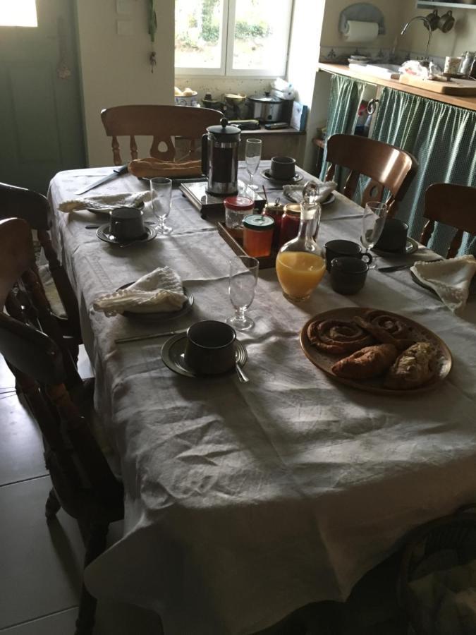 Le Petit Grange Bed and Breakfast Le Lindois Exteriör bild