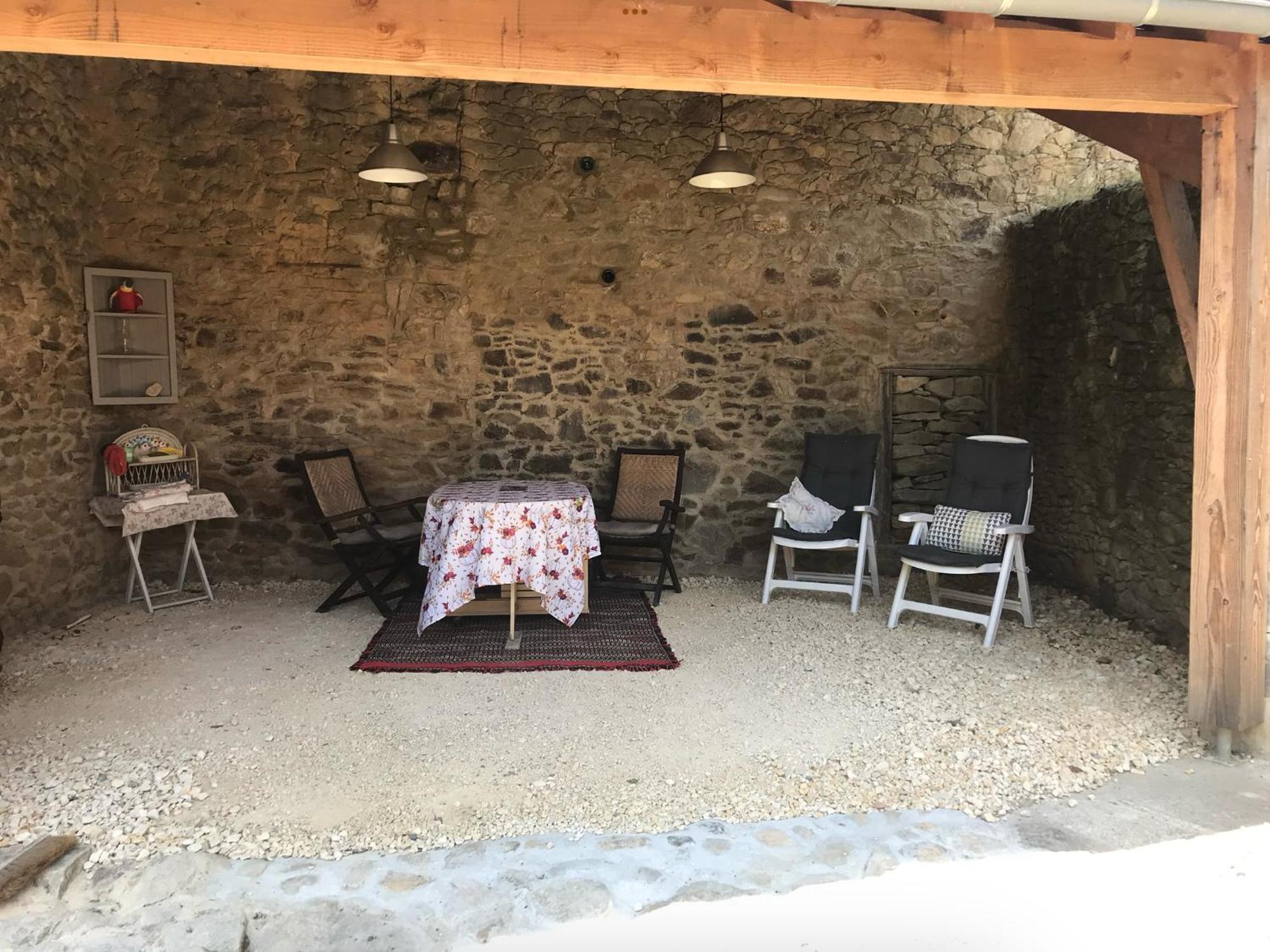 Le Petit Grange Bed and Breakfast Le Lindois Exteriör bild