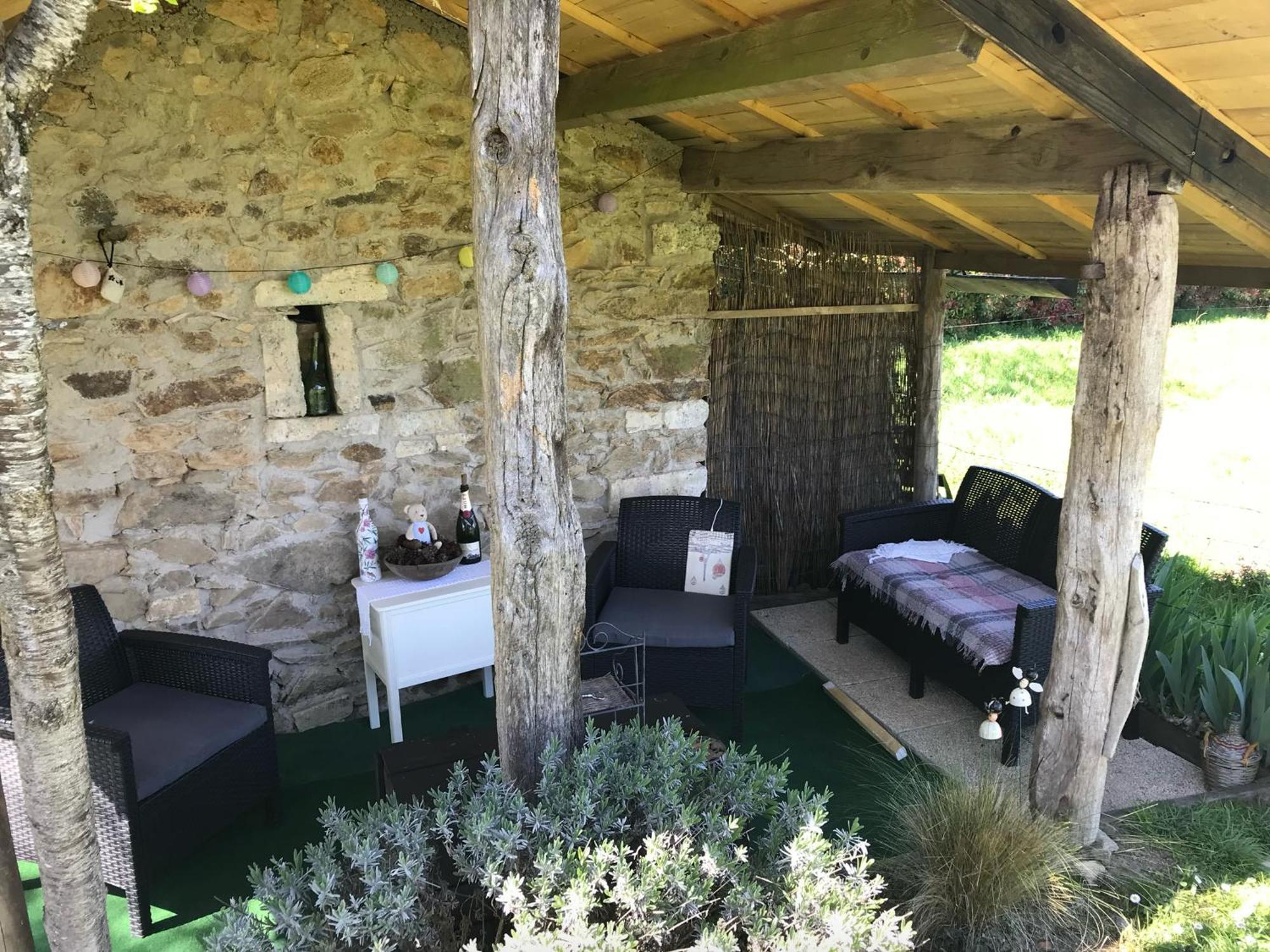 Le Petit Grange Bed and Breakfast Le Lindois Exteriör bild